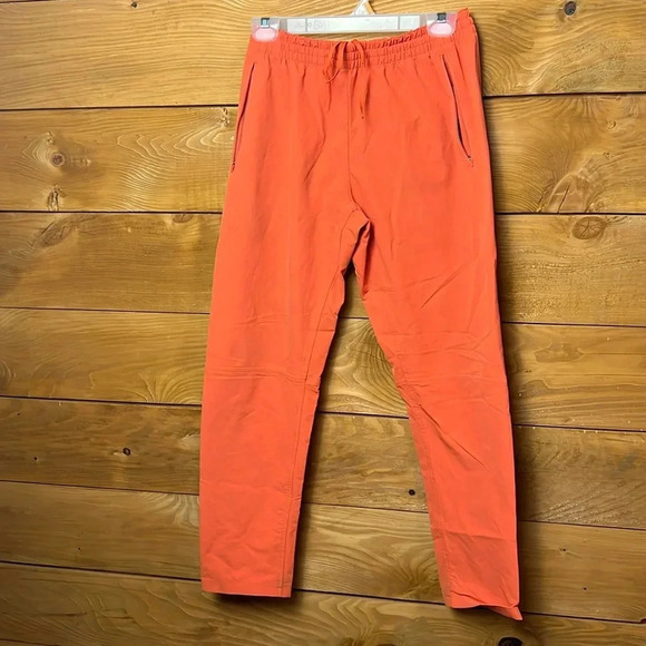 Outdoor Voices Pants - Outdoor Voices Women’s Joggers orange Md front pockets rear pocket.  Drawstring‎